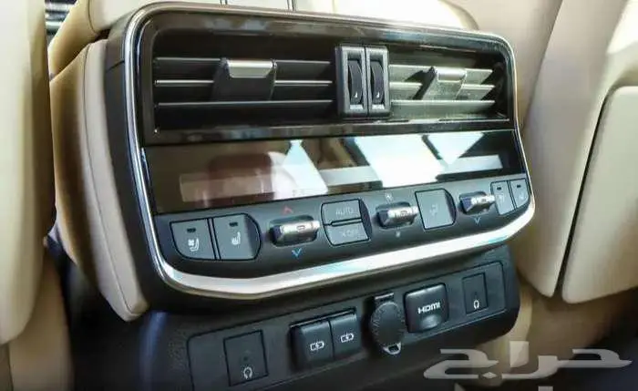 تويوتا لاند كروزر VXR بنزين رمادي كاش أقساط 2025 5