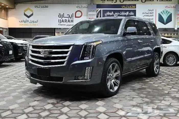 كاديلاك اسكاليد 2018 فل كامل سعودي 1