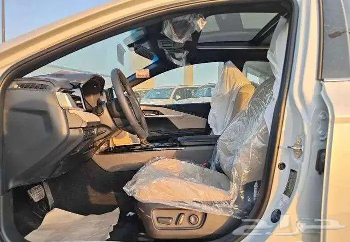 تويوتا كامري LE هايبرد 2025 20