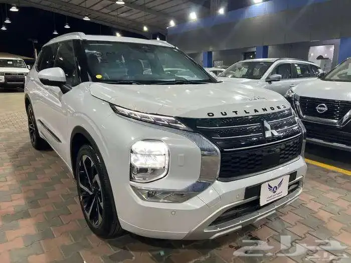 ميتسوبيشي اوتلاندر 2025 بريميوم ( كاش - تقسيط ) 4