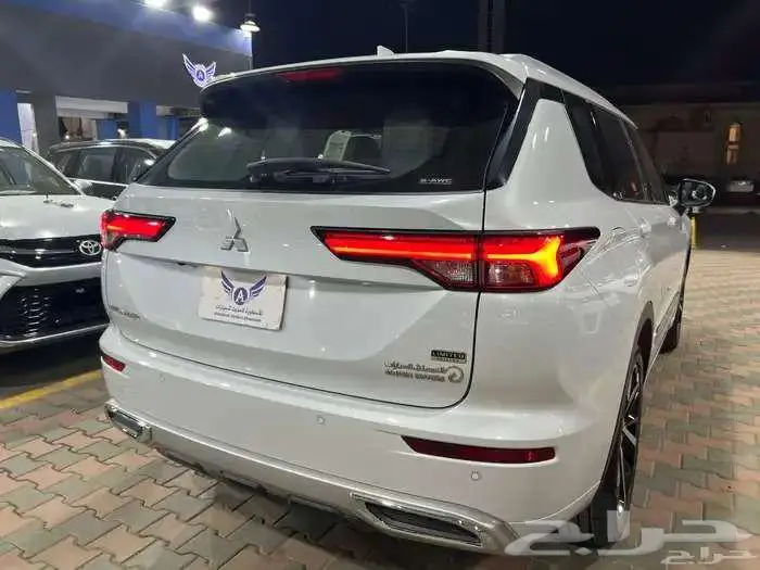 ميتسوبيشي اوتلاندر 2025 بريميوم ( كاش - تقسيط ) 8