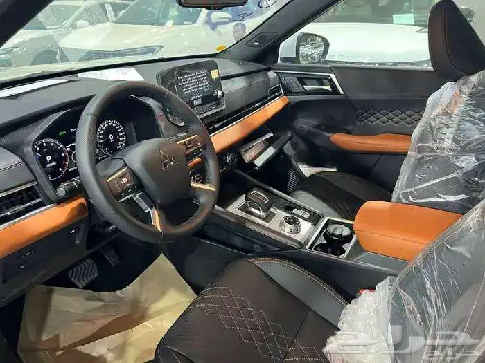 ميتسوبيشي اوتلاندر 2025 بريميوم ( كاش - تقسيط ) 11