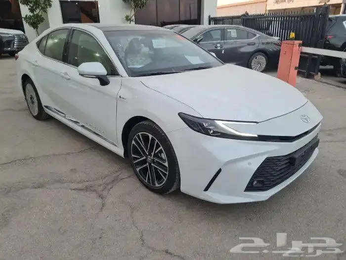 سيارات كاش وأقساط تويوتا كامري LE نص فل هايبرد 2025 0