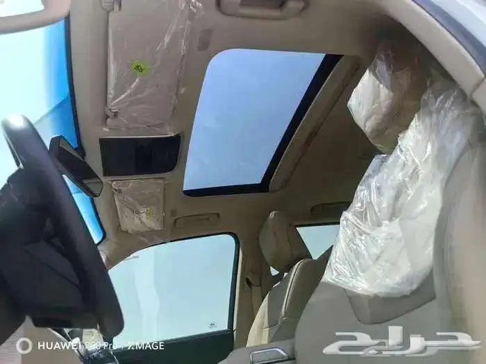 لاند كروزر GXRL4 ابيض 2023 1