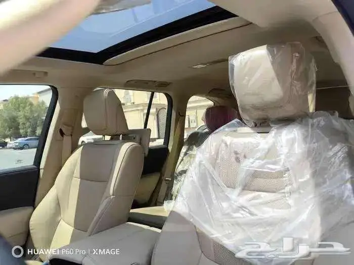 لاند كروزر GXRL4 ابيض 2023 5