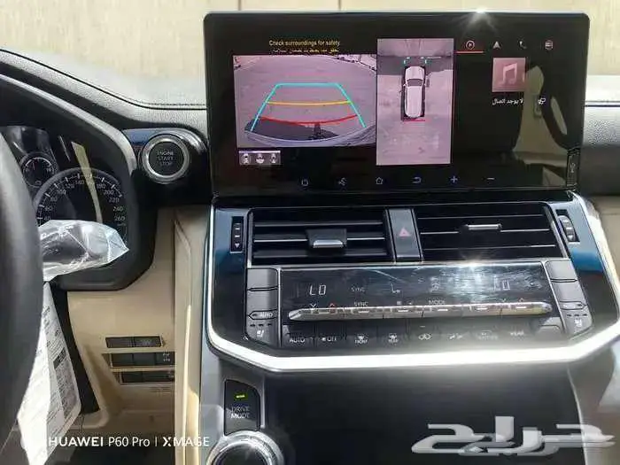 لاند كروزر GXRL4 ابيض 2023 17