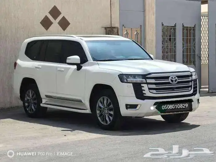 لاند كروزر GXRL4 ابيض 2023 23