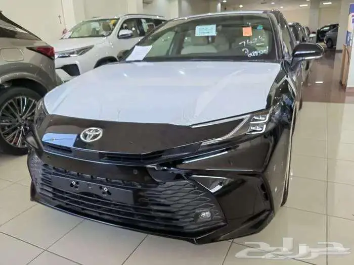 تويوتا كامري LE2025 0