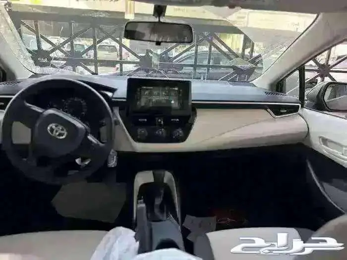 تويوتا كورولا XLI 2.0 طيس بنزين 2025 5