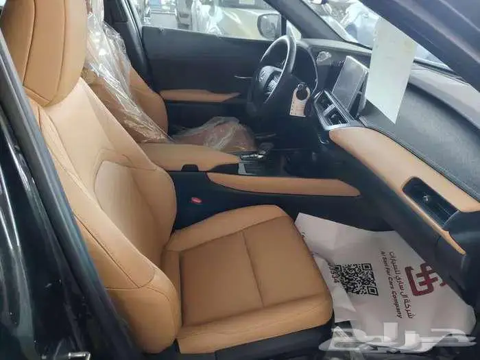 لكزس UX300AH الموديل2024 6