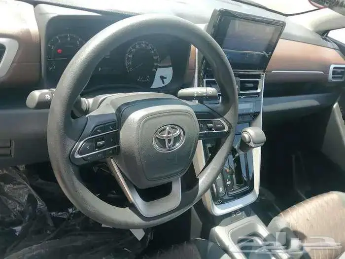 تويوتا انوفا GL بنزين 2026 7