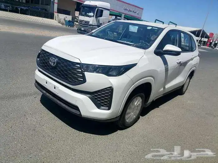 تويوتا انوفا GL بنزين 2026 1