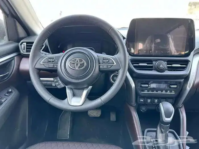 تويوتا اوربان كروزر 2026 فل كامل واستاندر 11