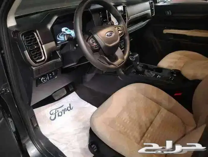 فورد ايفرست XLS ديزل 2024 ممشى 5000 كم فقط 7