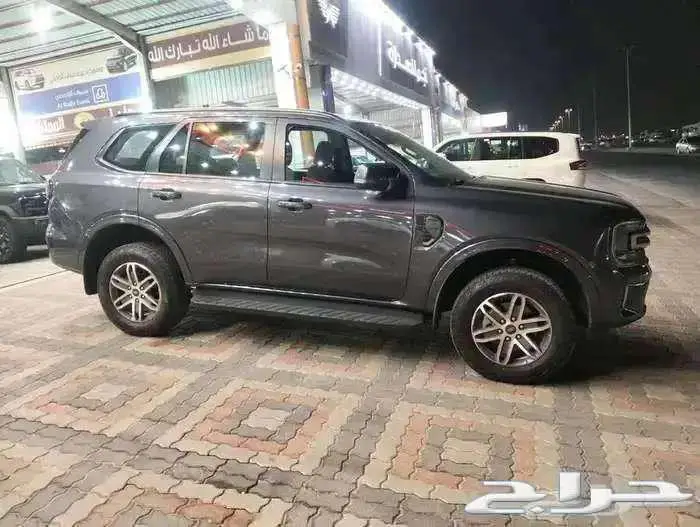 فورد ايفرست XLS ديزل 2024 ممشى 5000 كم فقط 5