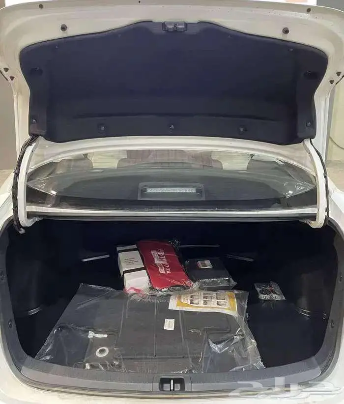 تويوتا كورولا 2.0 Xli فتحة بنزين 2025 7