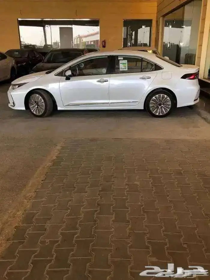 تويوتا كورولا GLI فل كامل موديل 2024 بقسط 1400 لدى الحسن 1