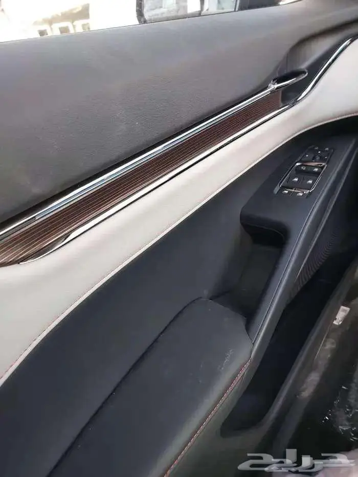 فورد تورس تيتانيوم 2026 14