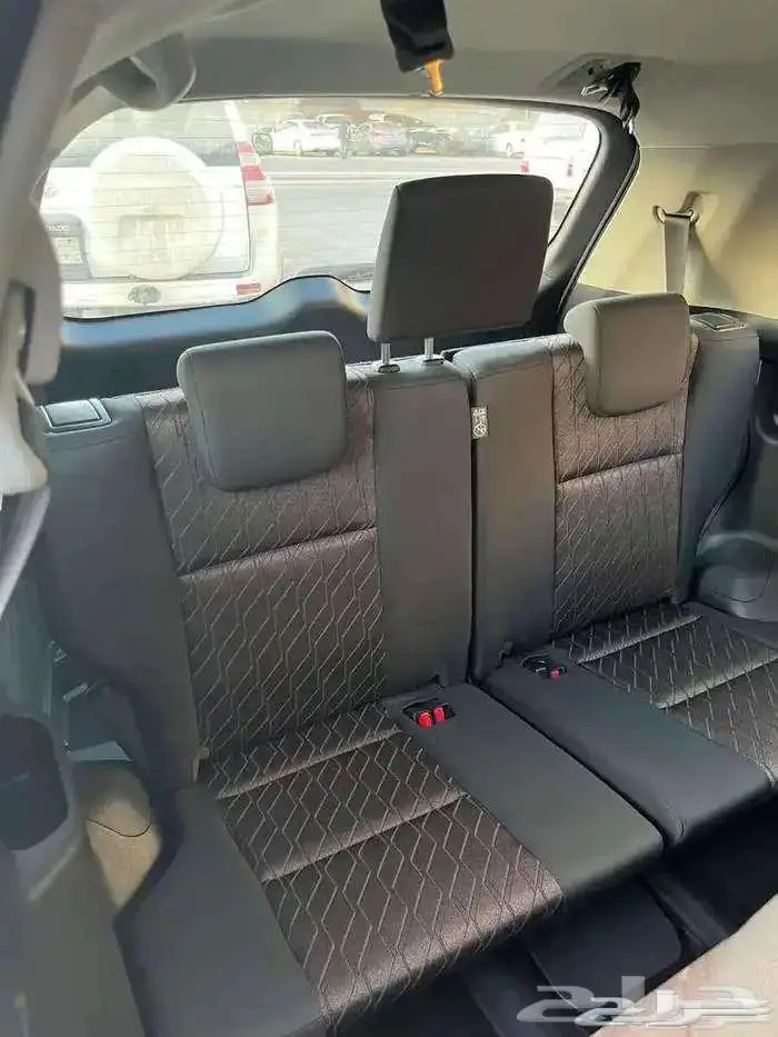 تويوتا انوفا GL استاندر بنزين 2025 5