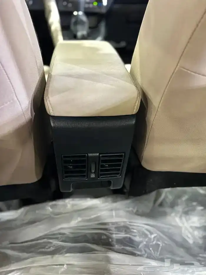 تويوتا يارس 2023 سعودي ماشي 141 الف قمة فالنظافة 11