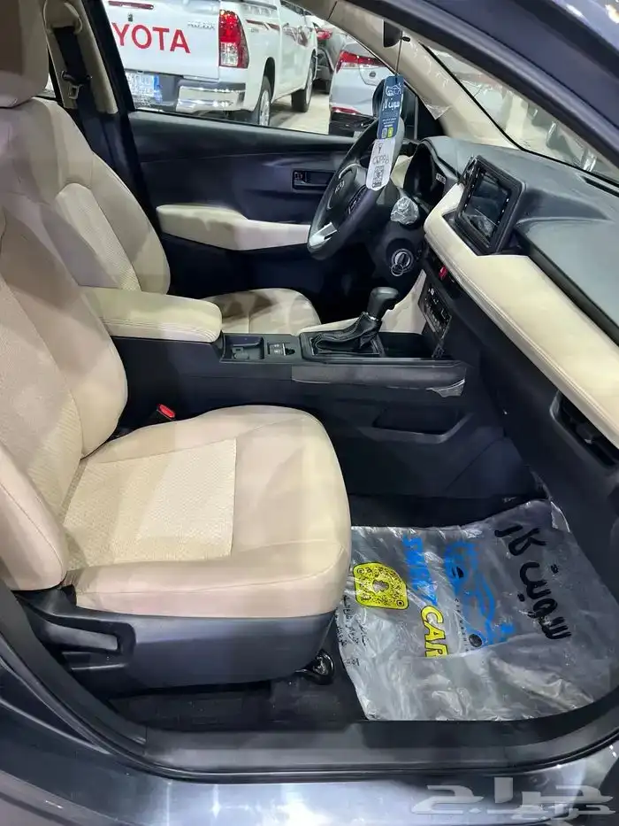 تويوتا يارس 2023 سعودي ماشي 141 الف قمة فالنظافة 12