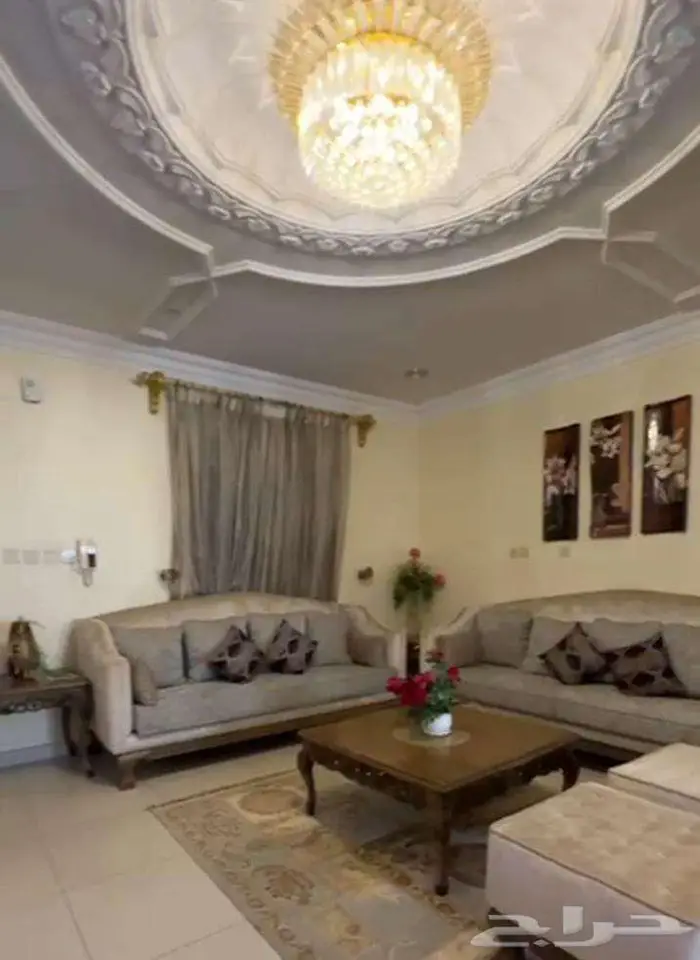 للبيع دور ارضي وشقتين مفصولات بحي الريان بعنيزة 2