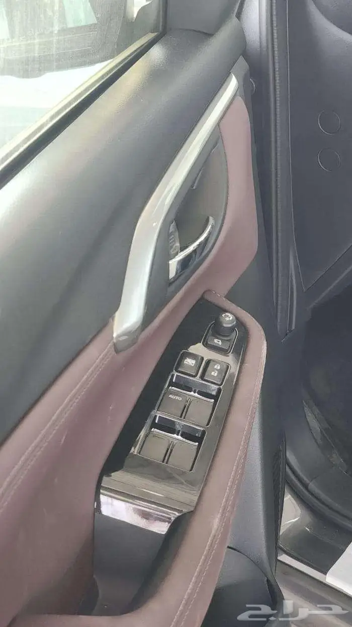 تويوتا اوربان كروزر 2026 11