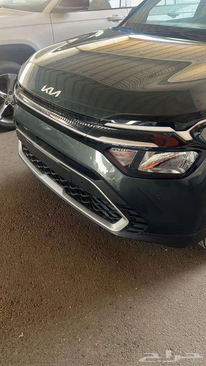 كيا كارينز نص فل 2025 3