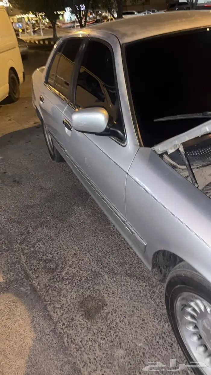 يوجد لدينا مكاين فورد فكتوريا ماركيز 3