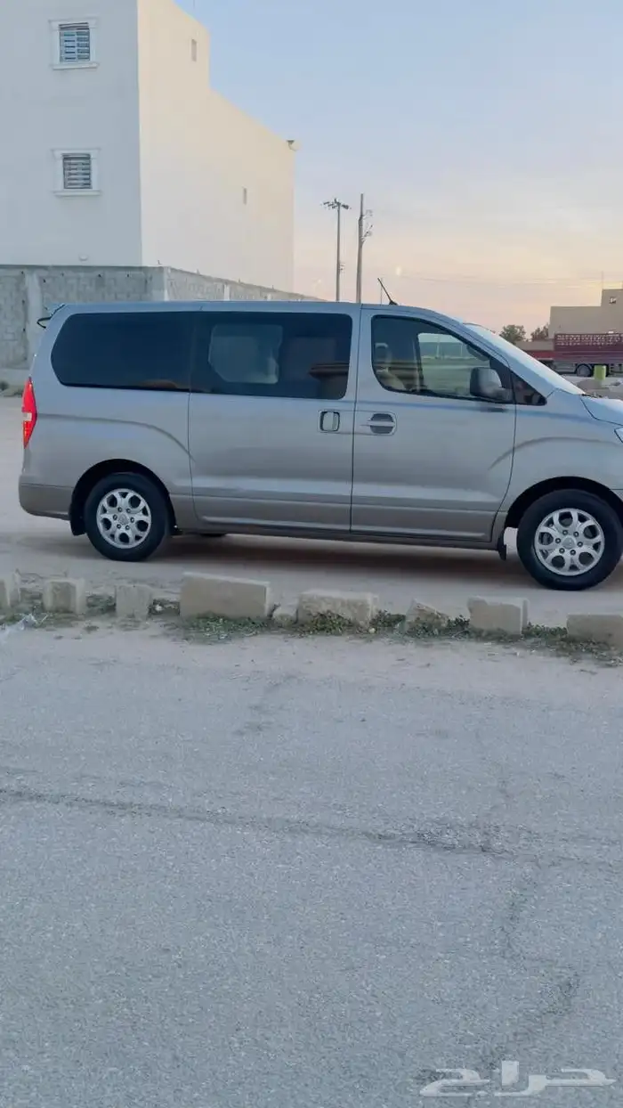 يوجد باص 2016 للايجار معا السايق ابوعمر السوداني 0