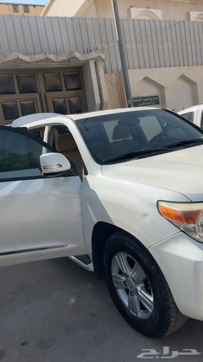 لاندكروزر 2013 10