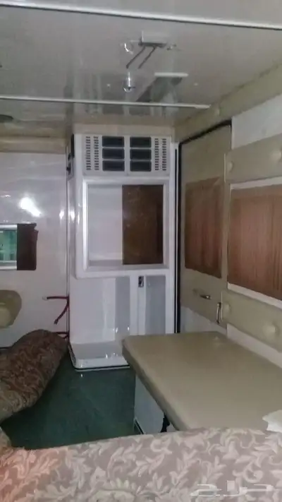 فورد موديل 2002 مخزن ماشي 17000فقط يوجد سمكره ولا رشات index