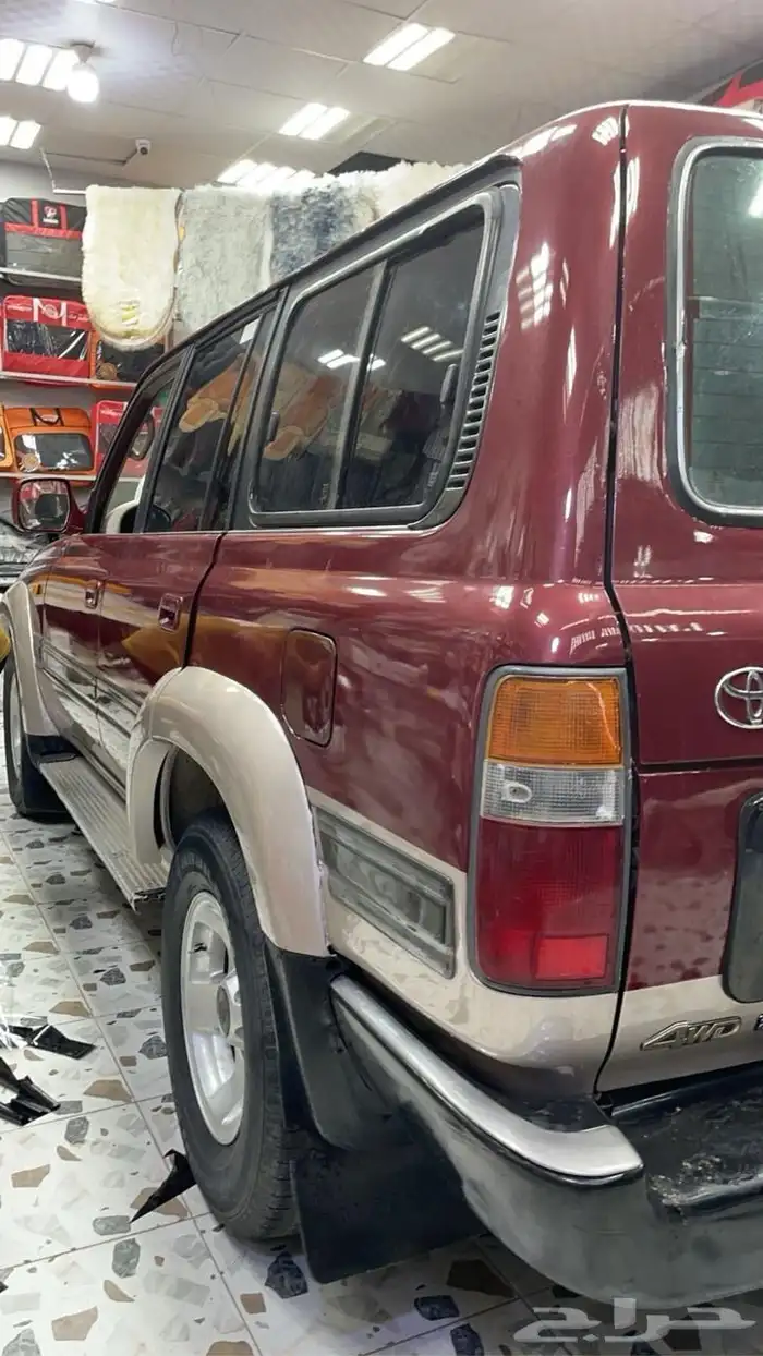 صالون لبيع 3