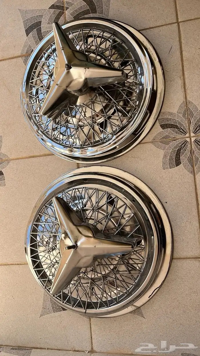 للبيع كفرات وجنوط دينه وسطحة مقاس 16 وطيس6مسامير ودبة صوت 5