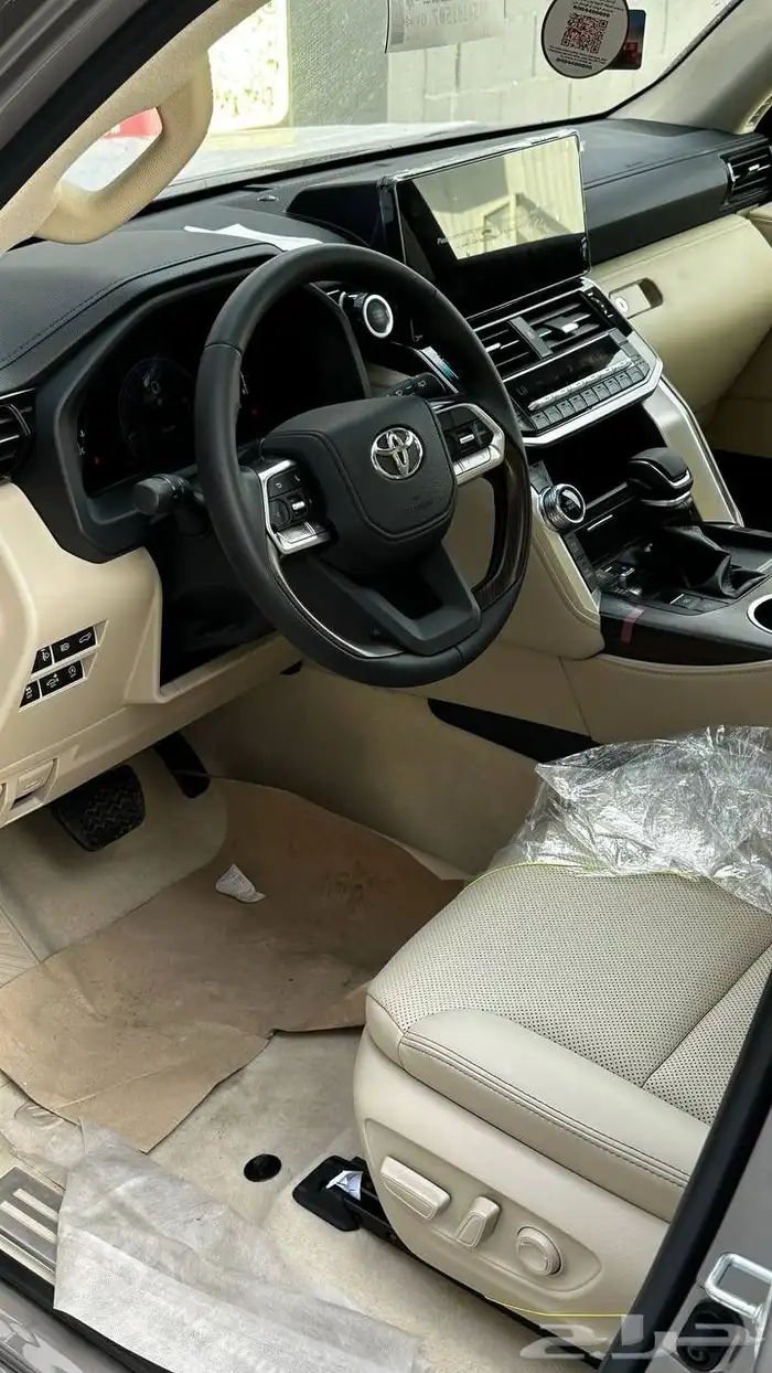 تويوتا لاندكروزر GXR L4 2025 لدى شركة عبدالمجيد الخضر 10