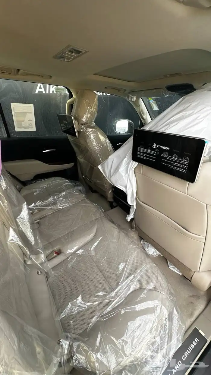 تويوتا لاندكروزر GXR L4 2025 لدى شركة عبدالمجيد الخضر 11