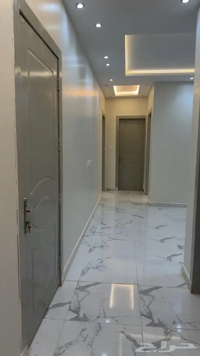 شقة 3 غرف للاجار بالرمال 0