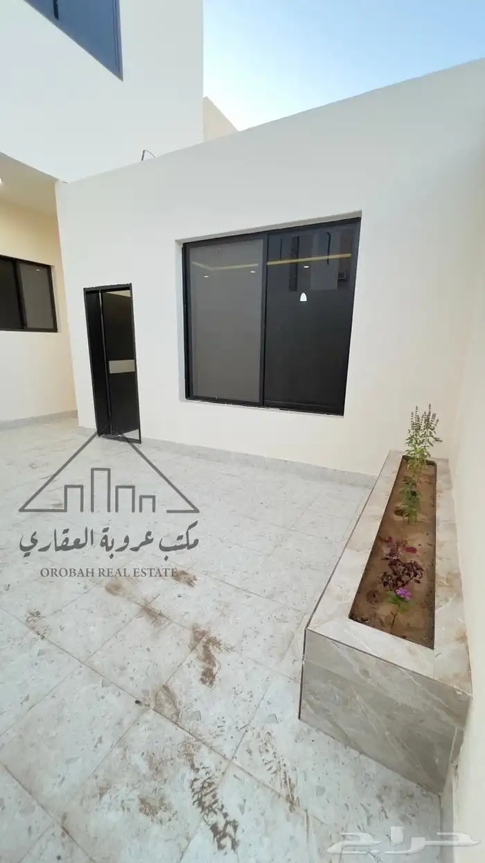 للبيع فيلا روف ارضي تمليك تبوك حي المصيف 3 2