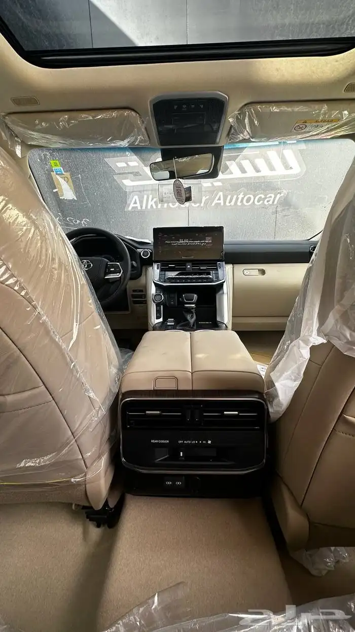 تويوتا لاندكروزر GXR L4 2025 لدى شركة عبدالمجيد الخضر 12