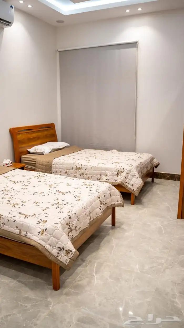 قسمين مع ملعب كوره للإيجار السنوي 27