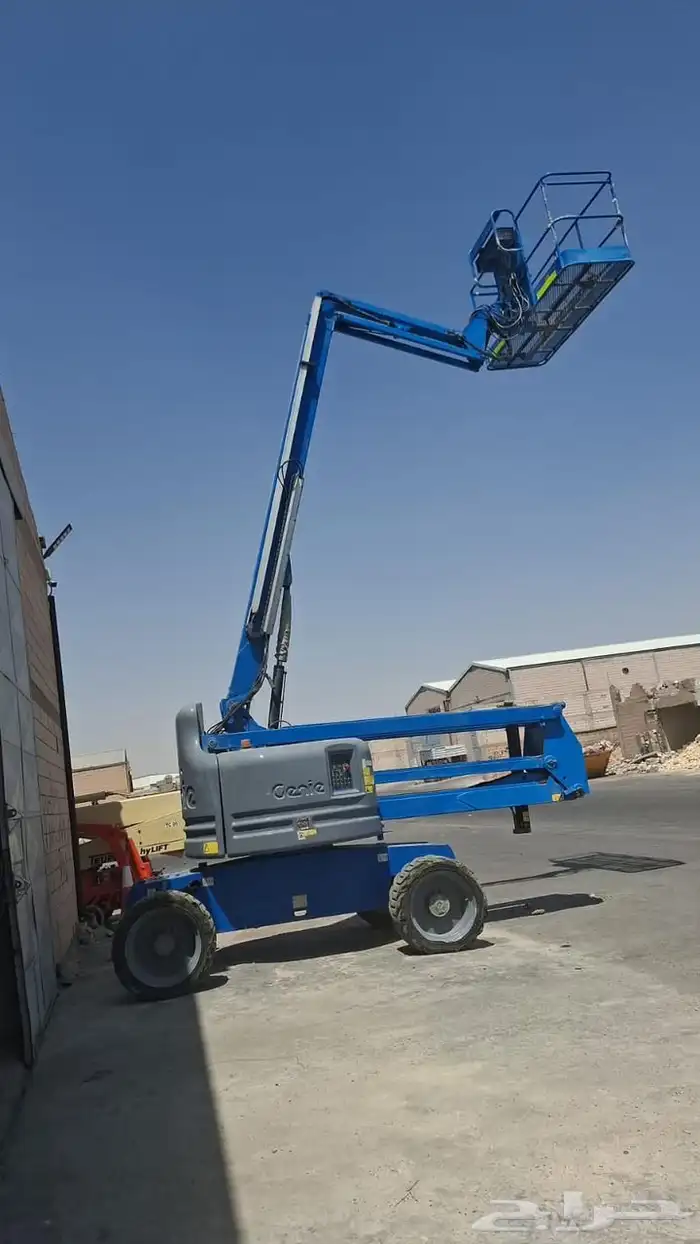 تاجير رافعات شوكيه كرينات معدات ثقيله تغطيه مشاريع 11