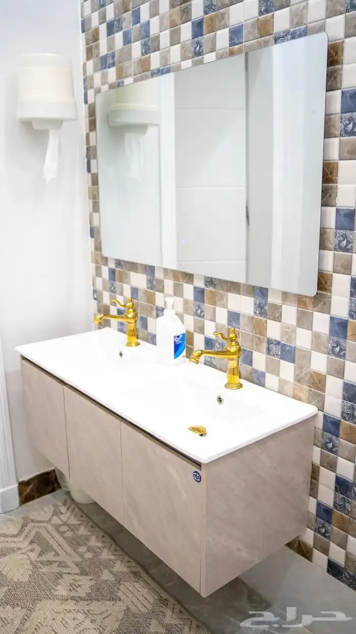 قسمين مع ملعب كوره للإيجار السنوي 37