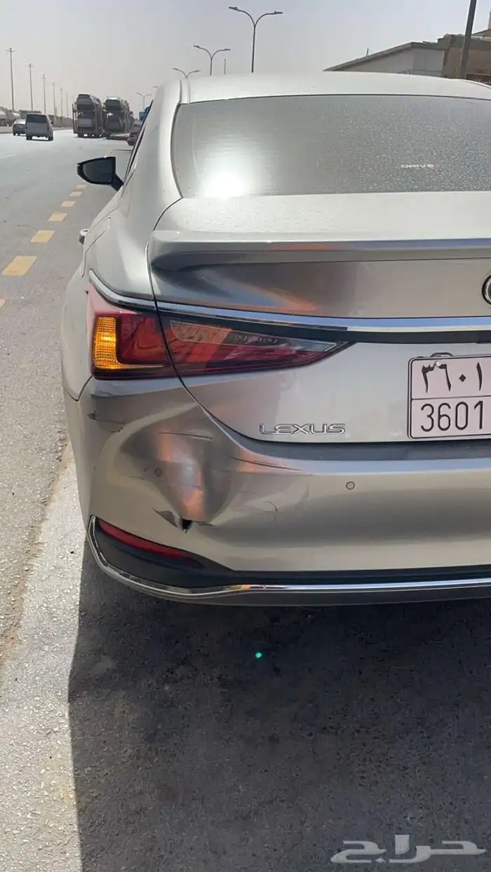 لكزس ES300h 2024 للبيع 12