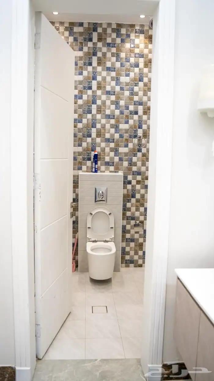 قسمين مع ملعب كوره للإيجار السنوي 42