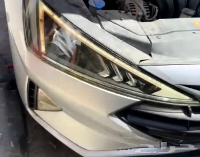 زراعة لدات رموش. الانترا2020 0