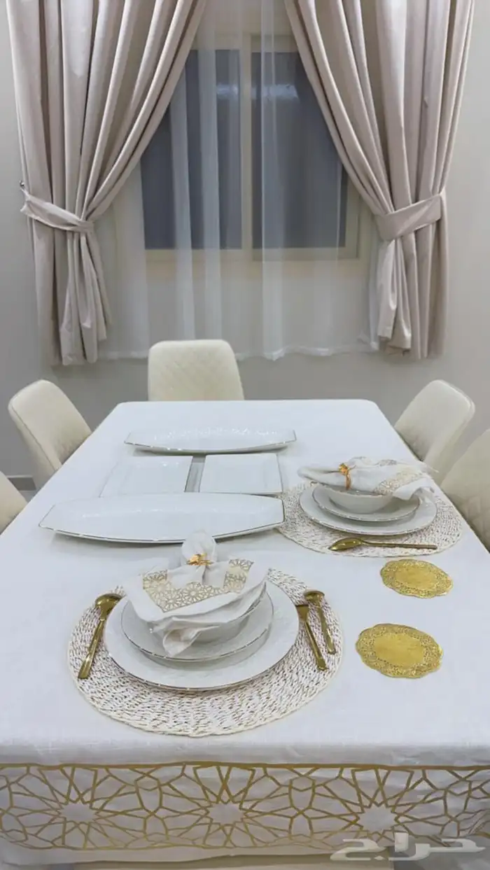 طاولة طعام 0
