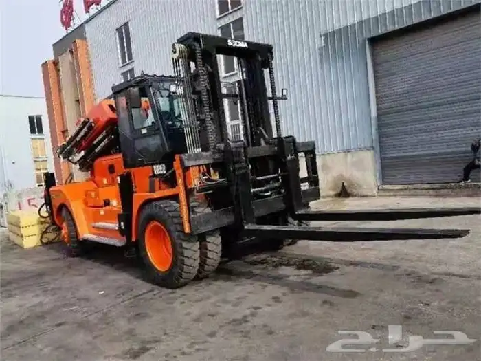 تاجير رافعات شوكيه كرينات معدات ثقيله تغطيه مشاريع 8