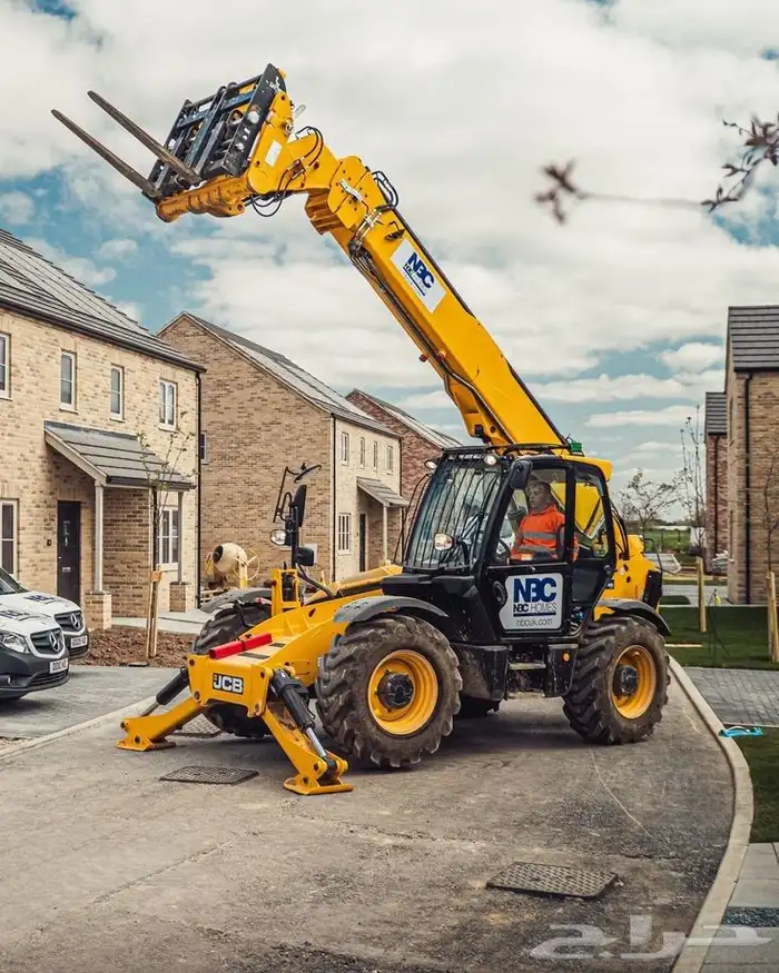 JCB for rent scissorslfit manlfit جي سي بي جيسبي رافعة ونش 1