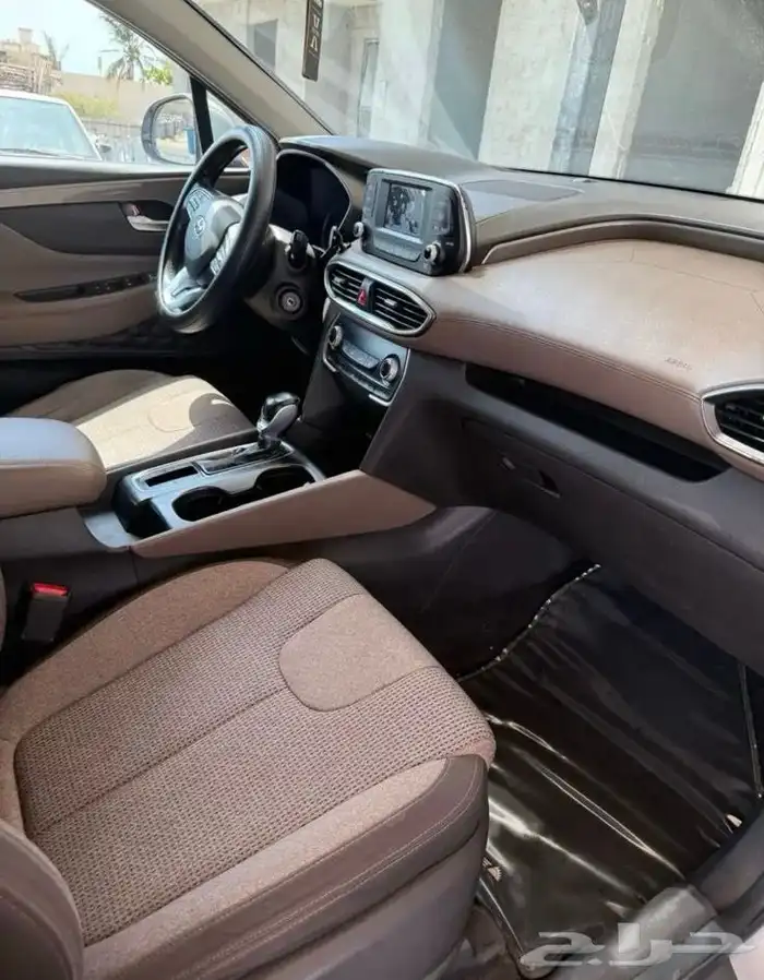 البيع هيونداي سنتافي 2019 بنزين مستخدم اول من الوكالة 3