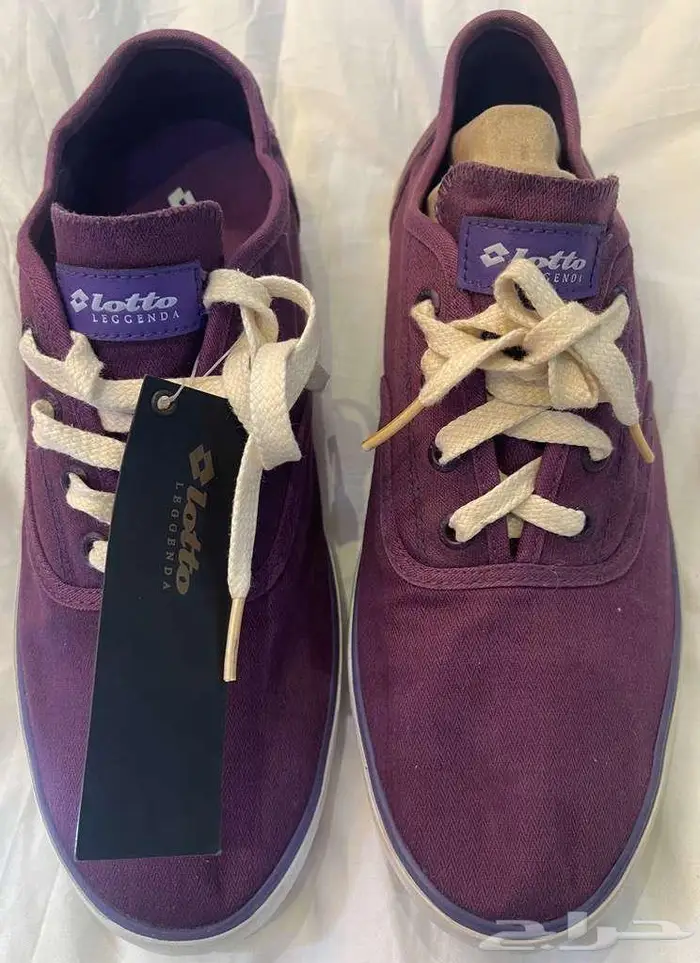 للبيع حذاء قماش رجالي ماركة لوتو 3